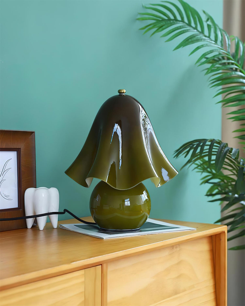 Vera Bellflower Glass Table Lamp – table lamp view 36