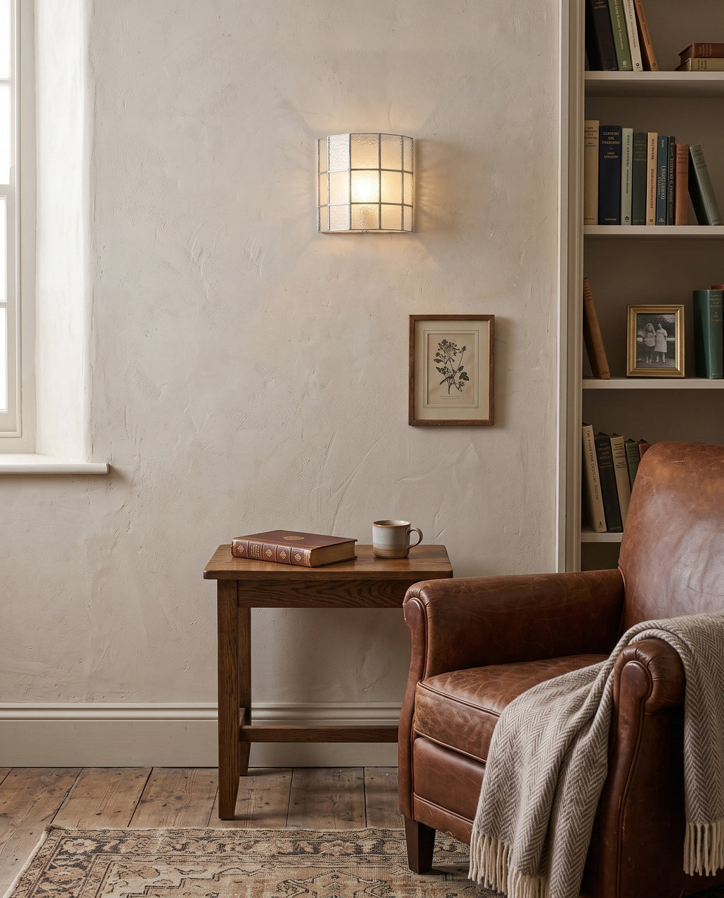 Veylen Grid Stained Glass Wall Sconce — product detail 10