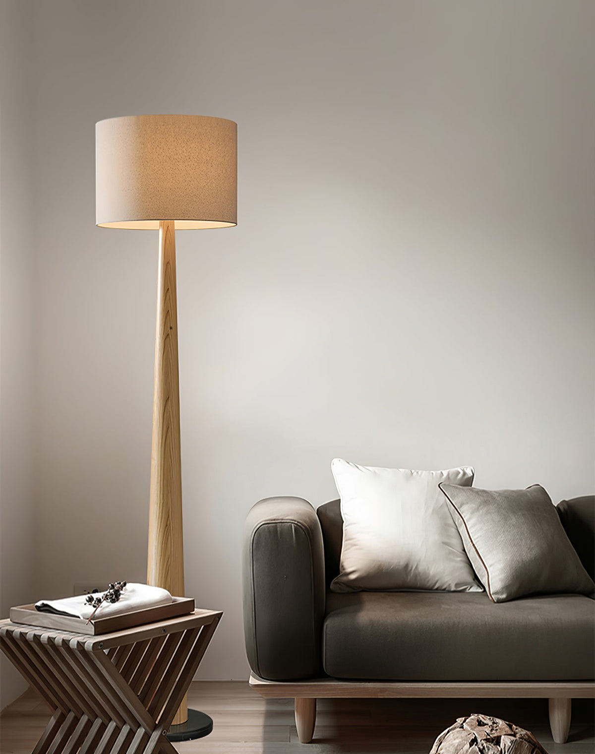 Zhanming Floor Lamp — product and interior detail 6